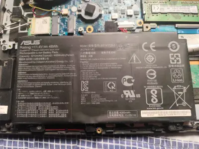Partes internas de laptop ASUS - miniatura 3