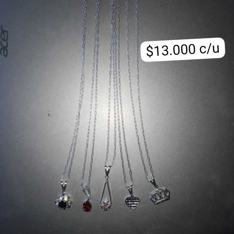 Colgantes de plata variados