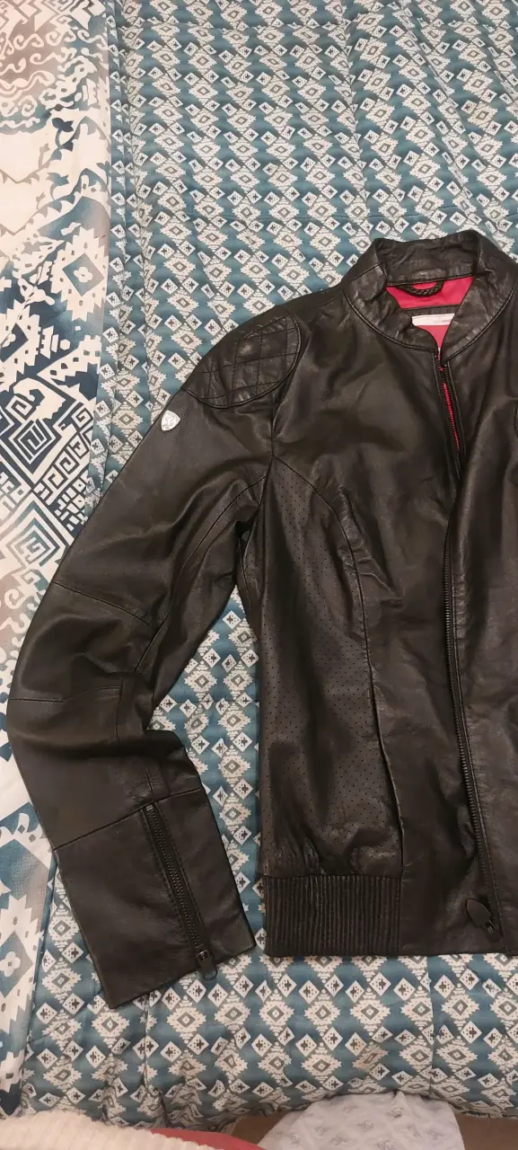 Chaqueta de cuero negra - 3