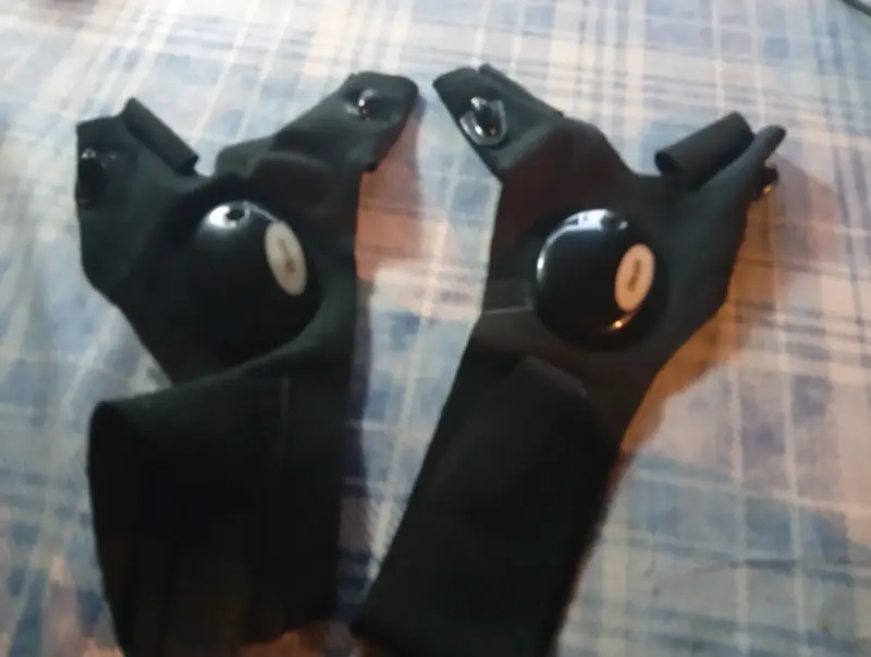 Guantes con linterna led