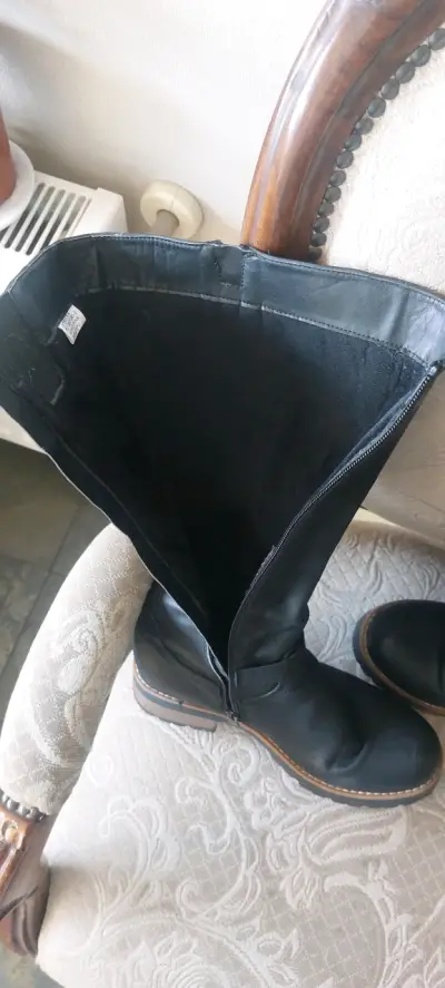 Botas de cuero negras - miniatura 1