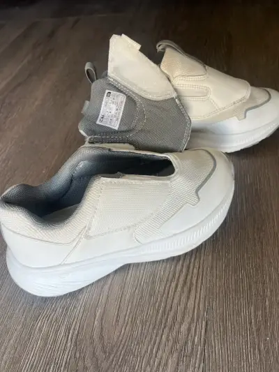 Zapatillas deportivas blancas para niños - miniatura 3