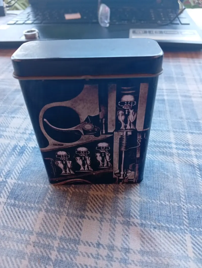 Cigarrera Lata metálica decorativa vintage - 1