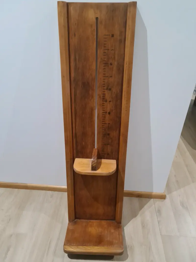 Tallimetro de madera