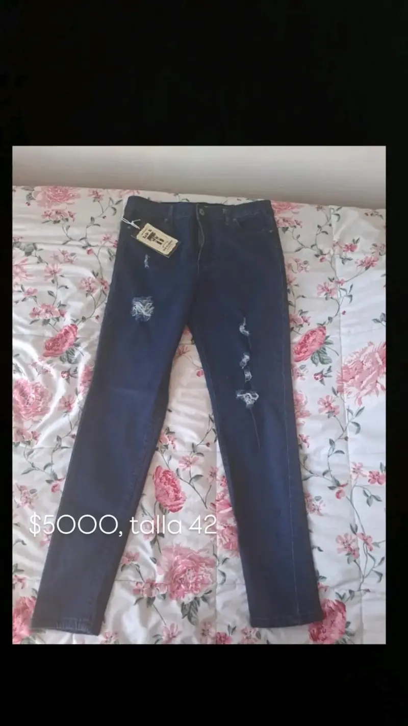 Jeans azules con diseño - 6