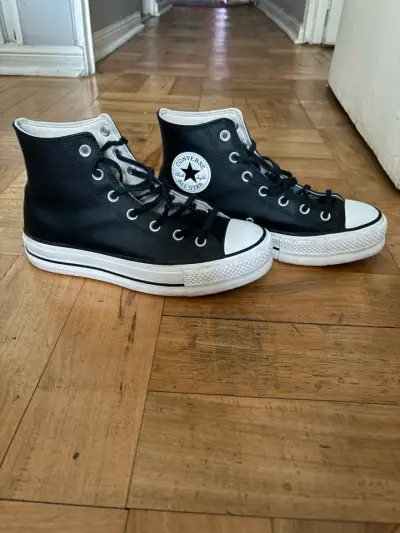 Zapatillas Converse negras altas - miniatura 1