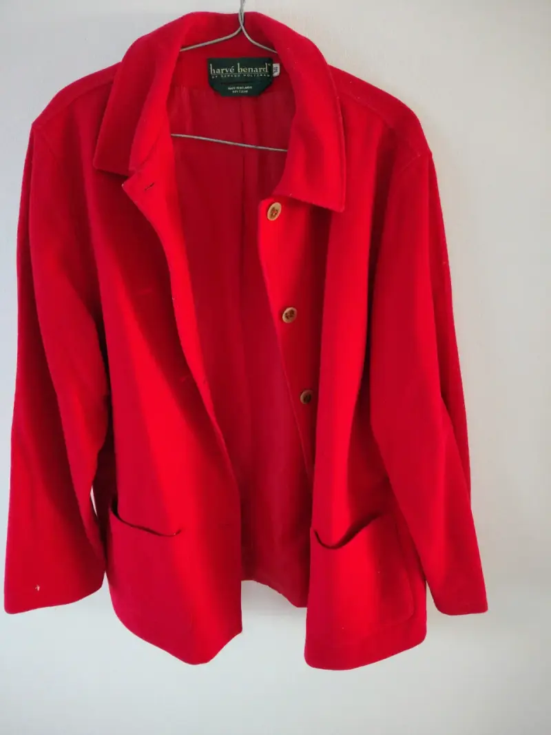 Chaqueta roja Harvé Benard