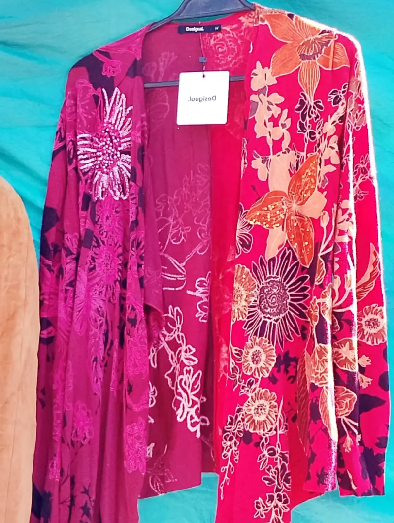 Chaleco floral bordado Desigual - 1