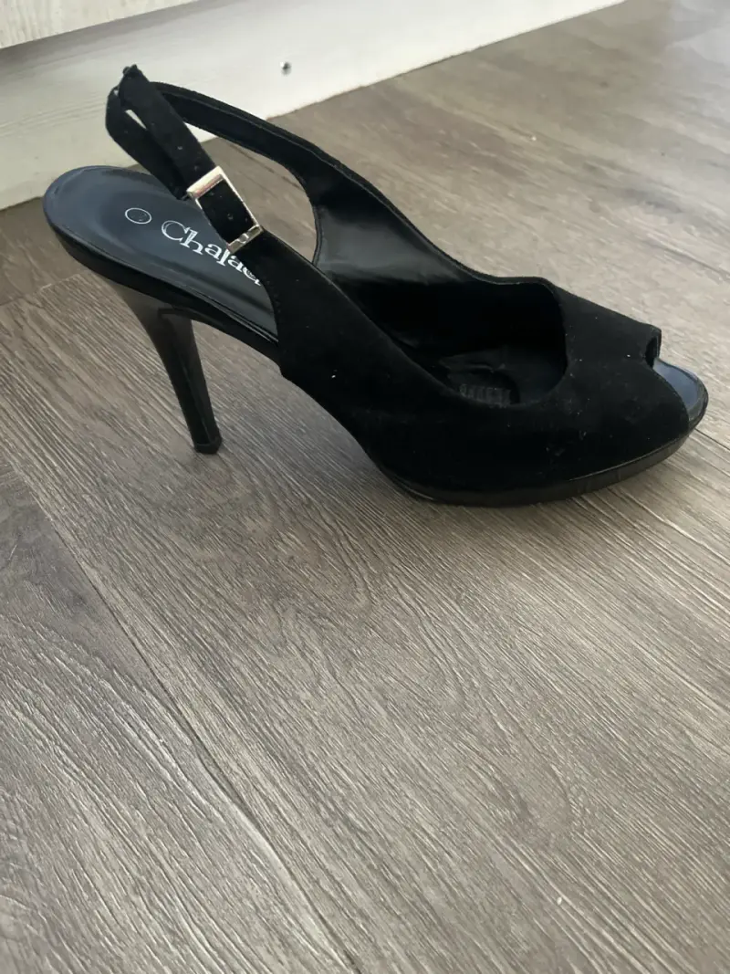 Tacones negros abiertos - 4