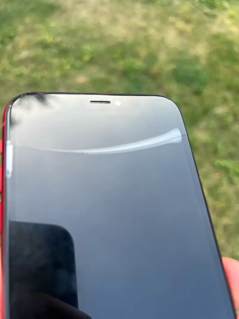 iPhone XR rojo usado - 3