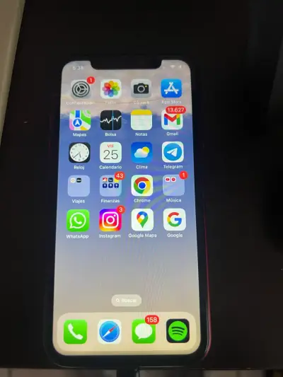 iPhone XR rojo usado - miniatura 4