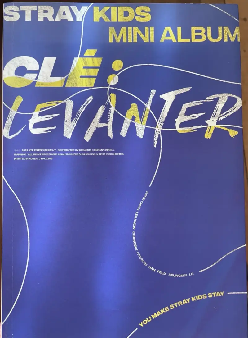 Álbum mini Stray Kids CLE: LEVANTER - 1