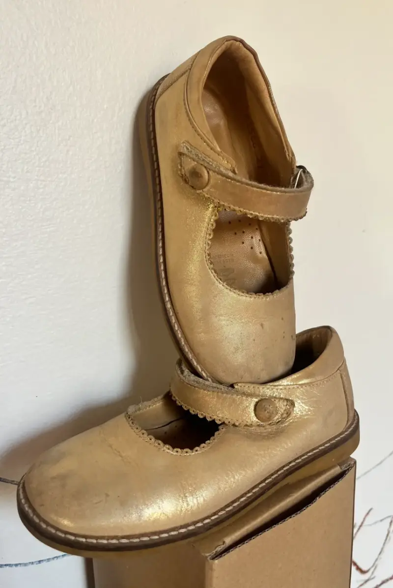 Zapatos dorados de niña Milou - 2