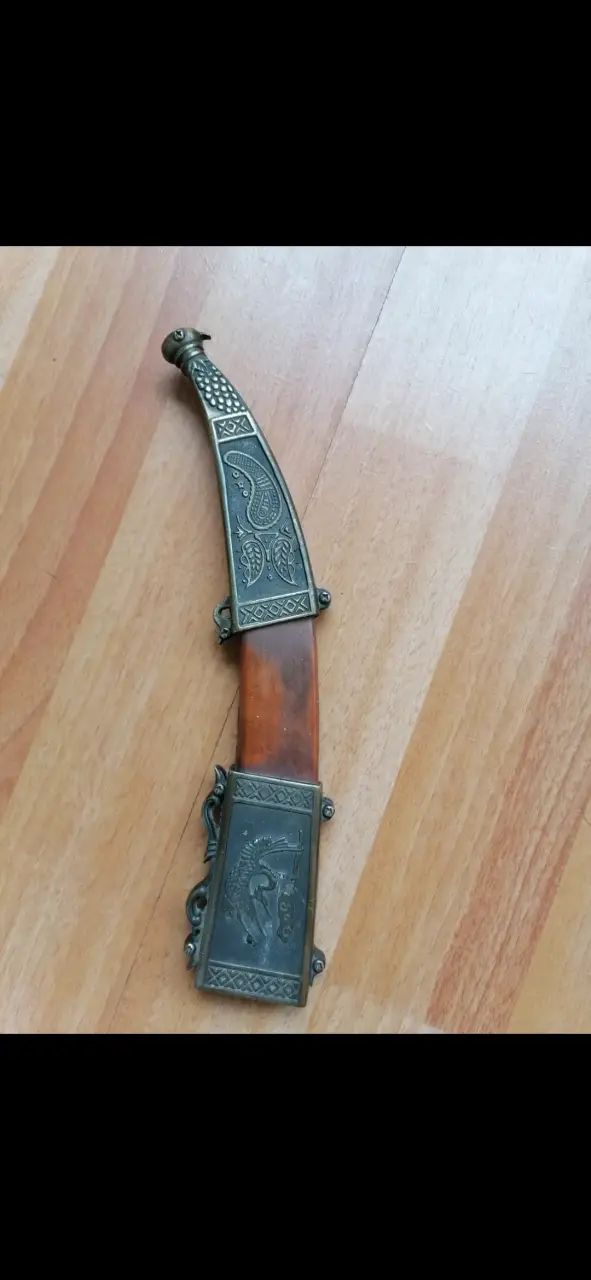 Cuchillo decorativo con funda - 3