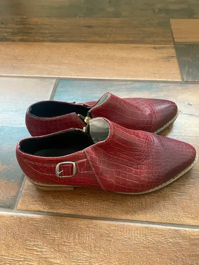 Zapatos rojos texturizados mujer - miniatura 1