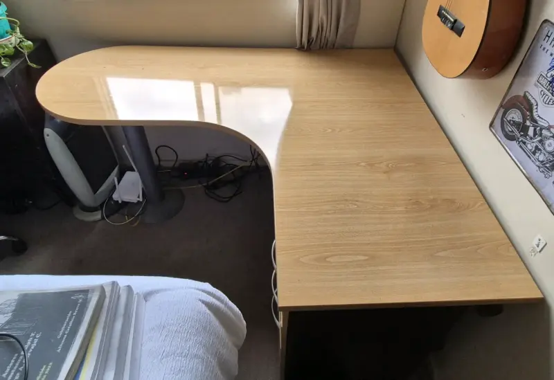 Escritorio de madera en L - 2