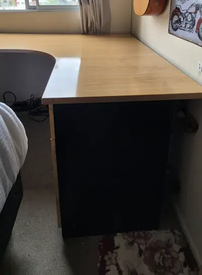 Escritorio de madera en L - miniatura 4