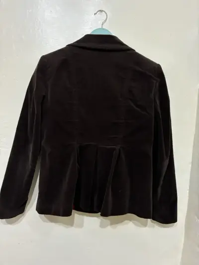 Chaqueta negra de terciopelo - miniatura 2