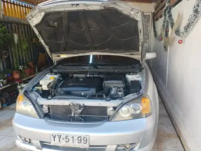 Auto Chevrolet plateado - miniatura 5