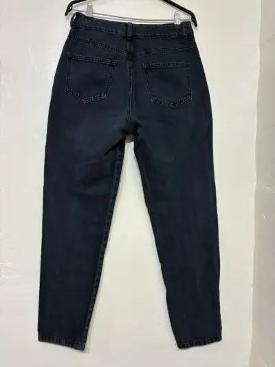 Jeans negros de tiro alto - miniatura 2
