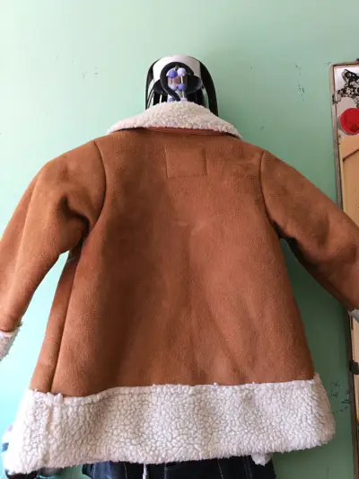 Abrigo infantil marrón con borrego - miniatura 3