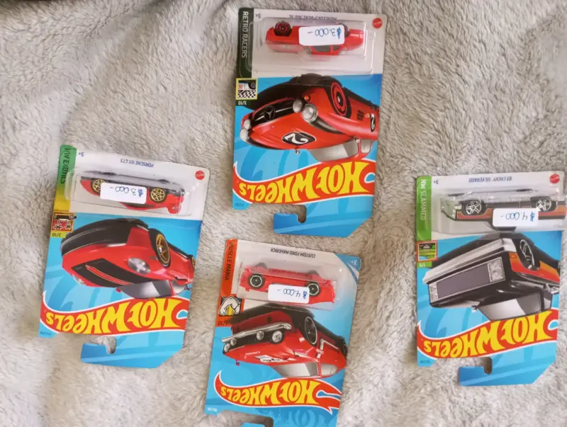 Set de autos Hot Wheels coleccionables - 2