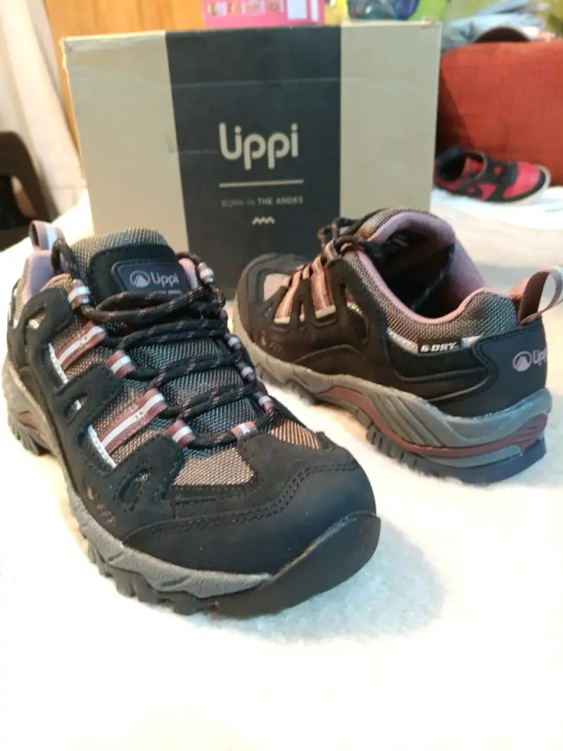 Zapatillas de trekking Uppsi negras - 2