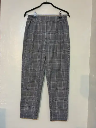 Pantalón gris a cuadros - miniatura 2