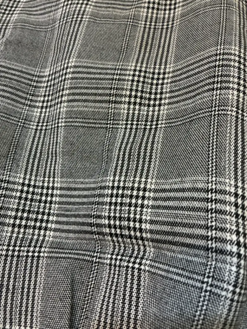 Pantalón gris a cuadros - 4