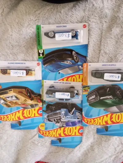 Juguetes Hot Wheels nuevos - miniatura 2