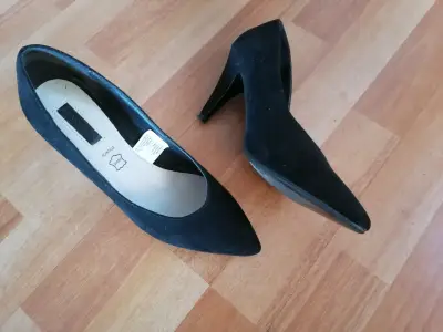 Zapatos de taco gamuza negros - miniatura 1