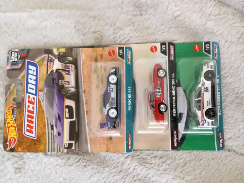 Set de autos Hot Wheels coleccionables - 2