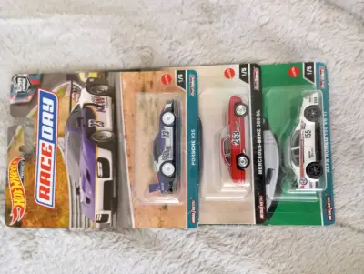 Set de autos Hot Wheels coleccionables - miniatura 2