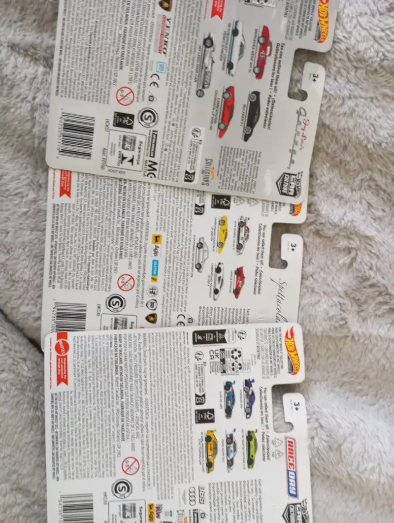 Set de autos Hot Wheels coleccionables - 3