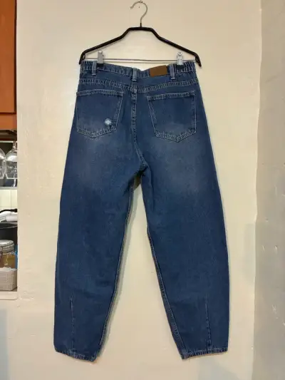 Jeans azul desgastados - miniatura 2