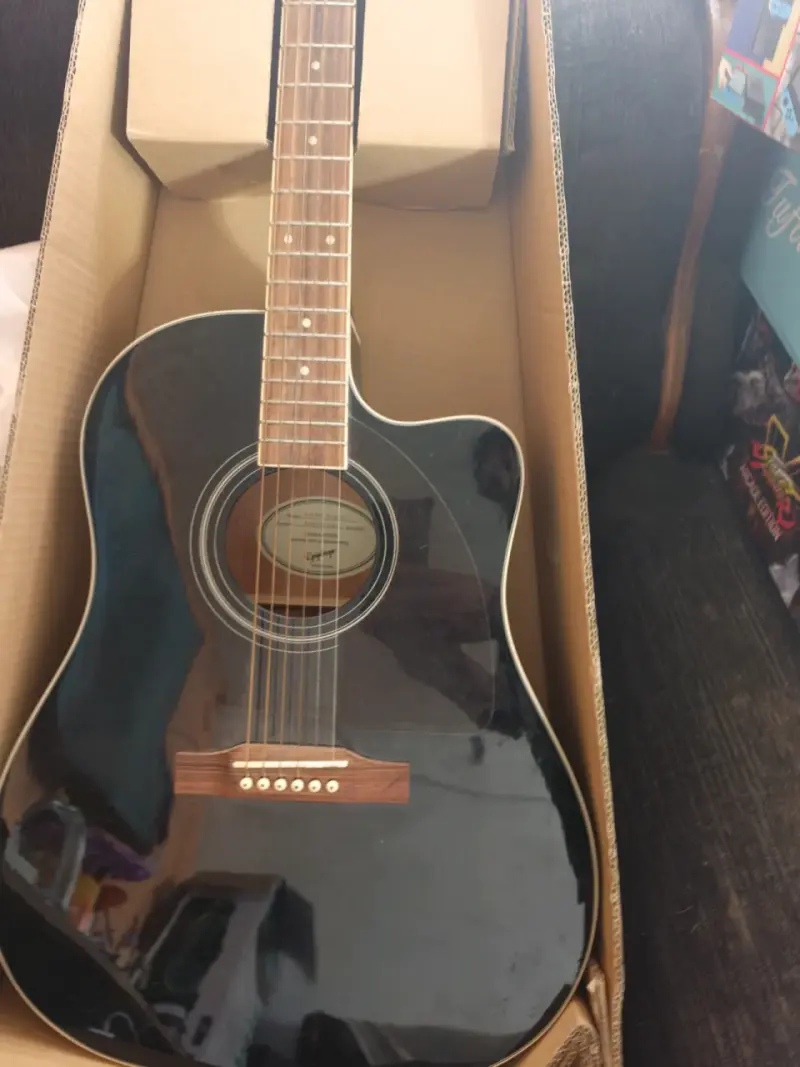 Guitarra electroacústica EPIPHONE - 1