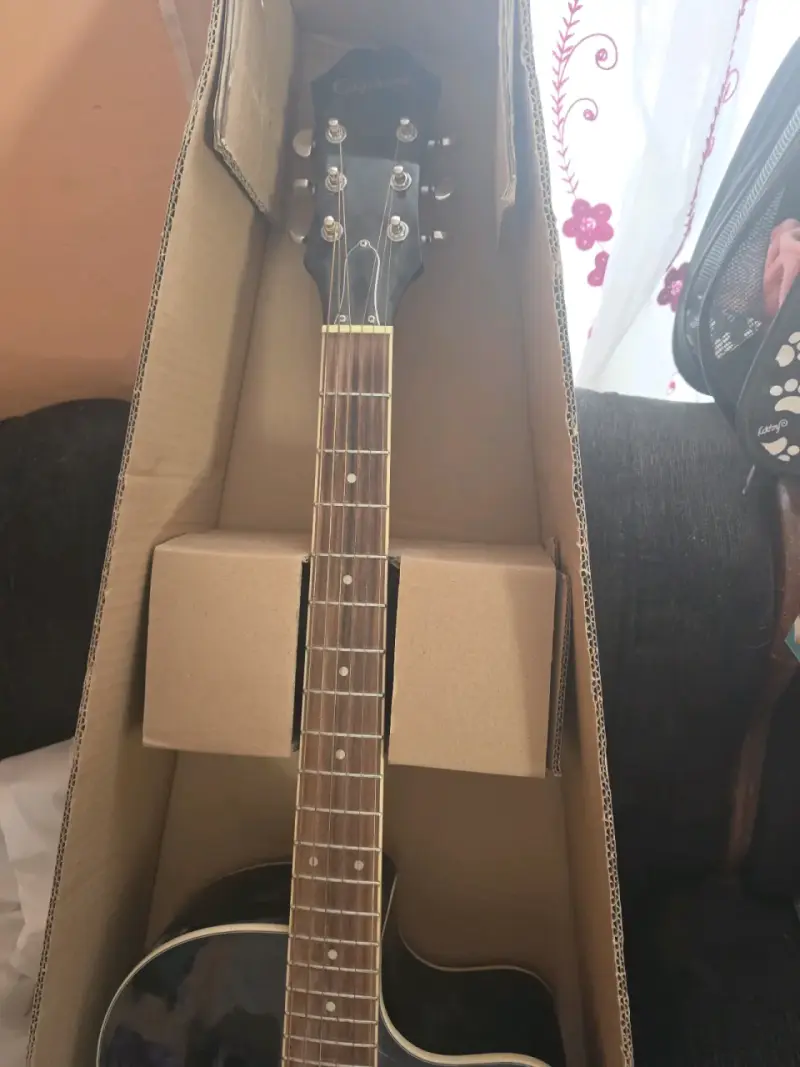 Guitarra electroacústica EPIPHONE - 3
