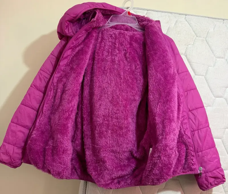 Chaqueta acolchada fucsia con capucha - 3