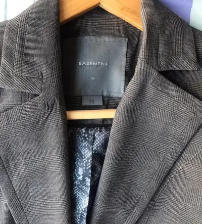Blazer como nueva - miniatura 2