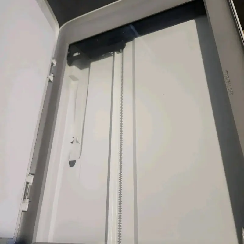 Impresora multifuncional blanca HP - 2