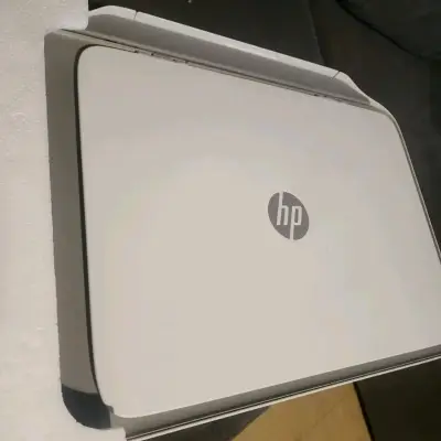 Impresora multifuncional blanca HP - miniatura 3