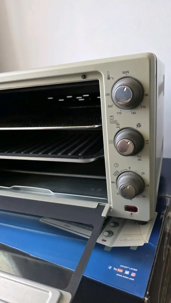 Horno freidora de aire Oster - 2