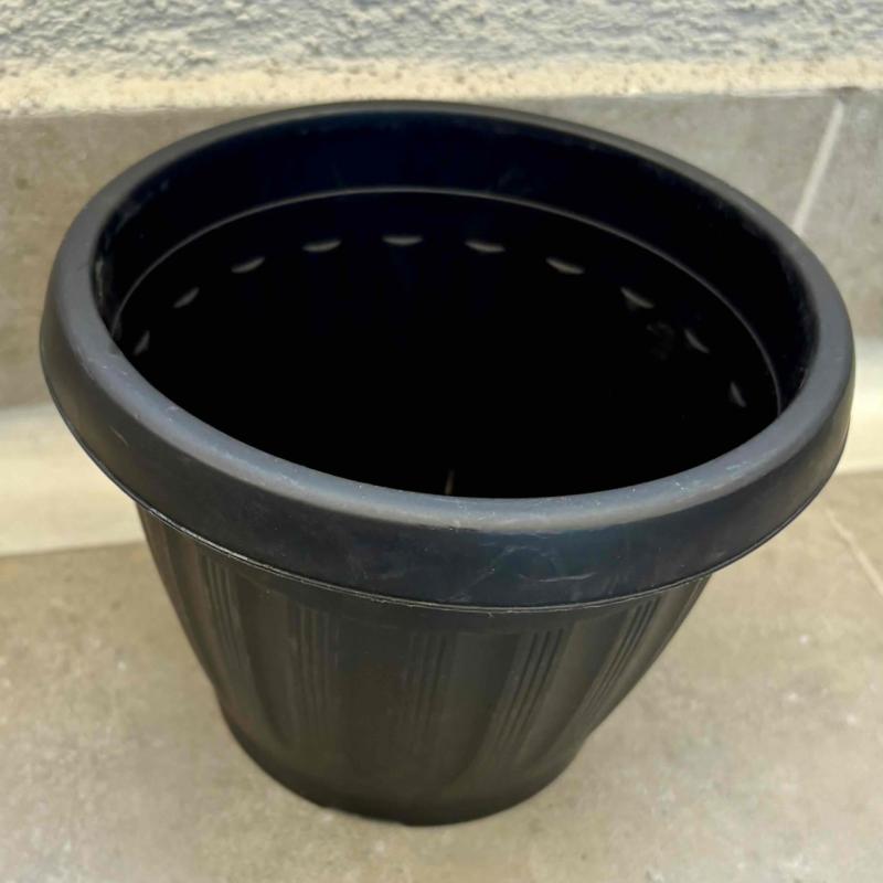 Nuevo Macetero plástico negro 15