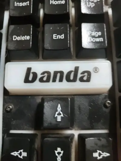 Teclado gamer USB negro - miniatura 2