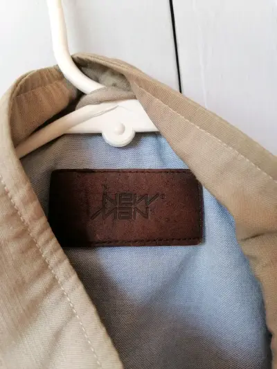 Chaqueta beige con detalles marrones - miniatura 2