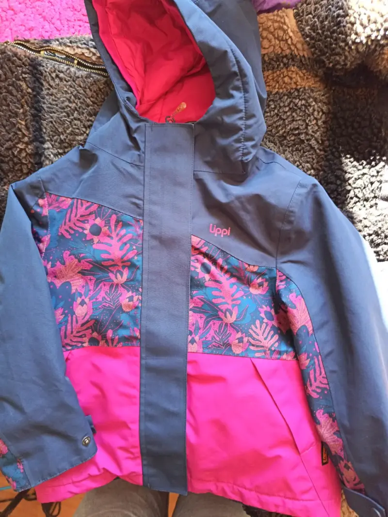 Chaqueta impermeable azul y rosada Lippi - 1
