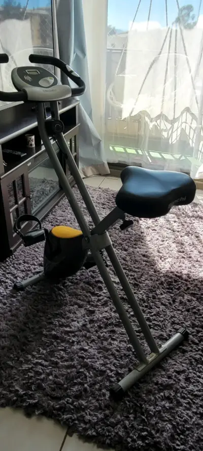 Bicicleta estática plegable negra - miniatura 1