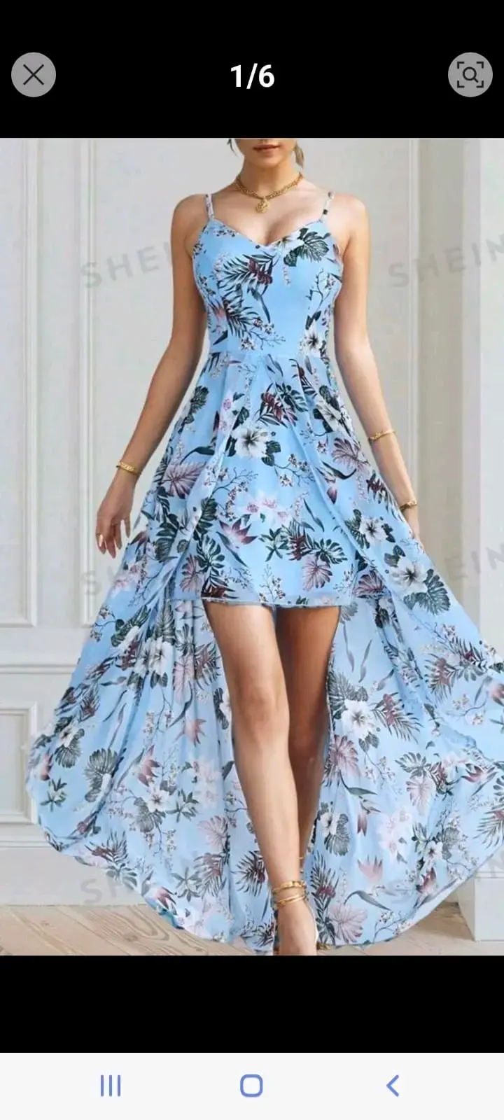 Vestido azul con estampado floral