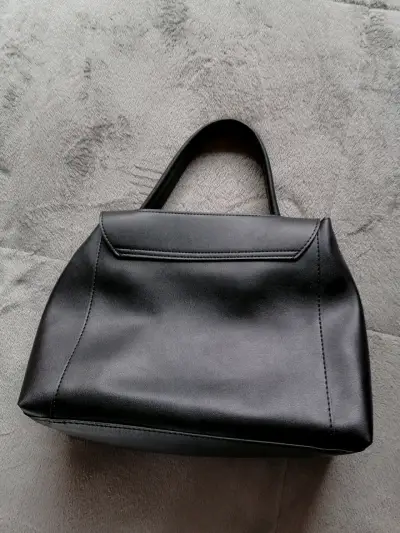 Cartera negra elegante - miniatura 2