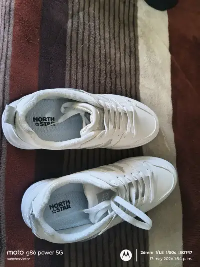 Zapatillas blancas North Star - miniatura 1